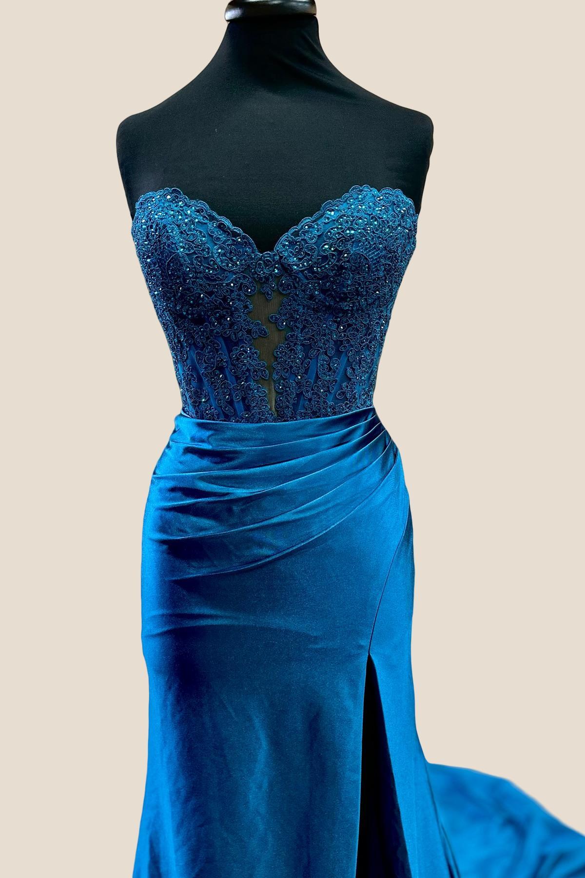 Sweetheart Blue Appliques Fitted Long Formal Dress