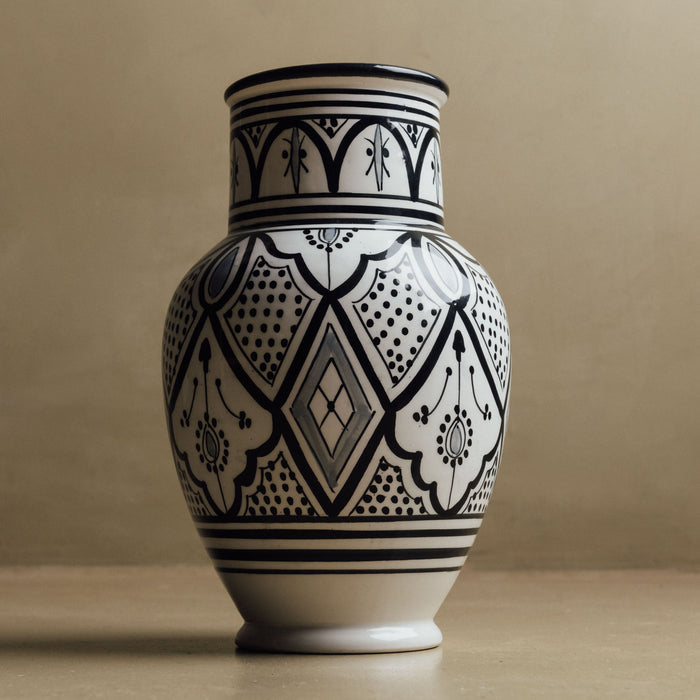Fez Noir Vase - Handcrafted Moroccan Decor - Benisouk