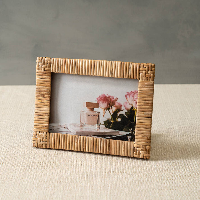 India Handicrafts Inc 5x7 Woven Rattan Picture Frame