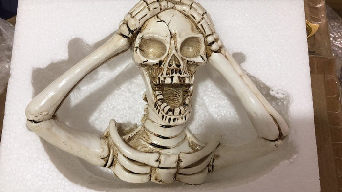 Gadget Gerbil Screaming Skeleton Garden Decoration